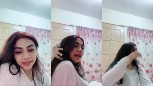 Endingnya Mahasiswi Cakep Pamer Belahan Susu Id 19282176 Mango