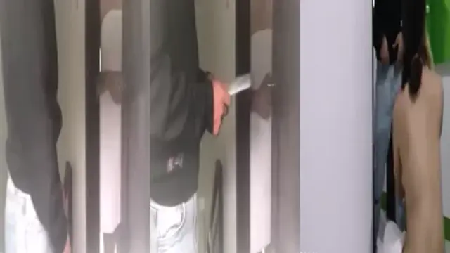 Kurir Datang Saat Yg Tepat Siswi Cantik Ni Ngasih Kejutan Dikosnya