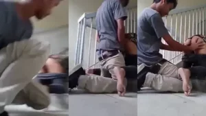 Ngentot Ditangga Mumpung Ngak Ada Orang