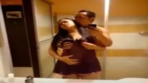 Tante Depan Kaca Kenikmatan