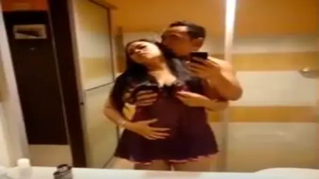 Tante Depan Kaca Kenikmatan